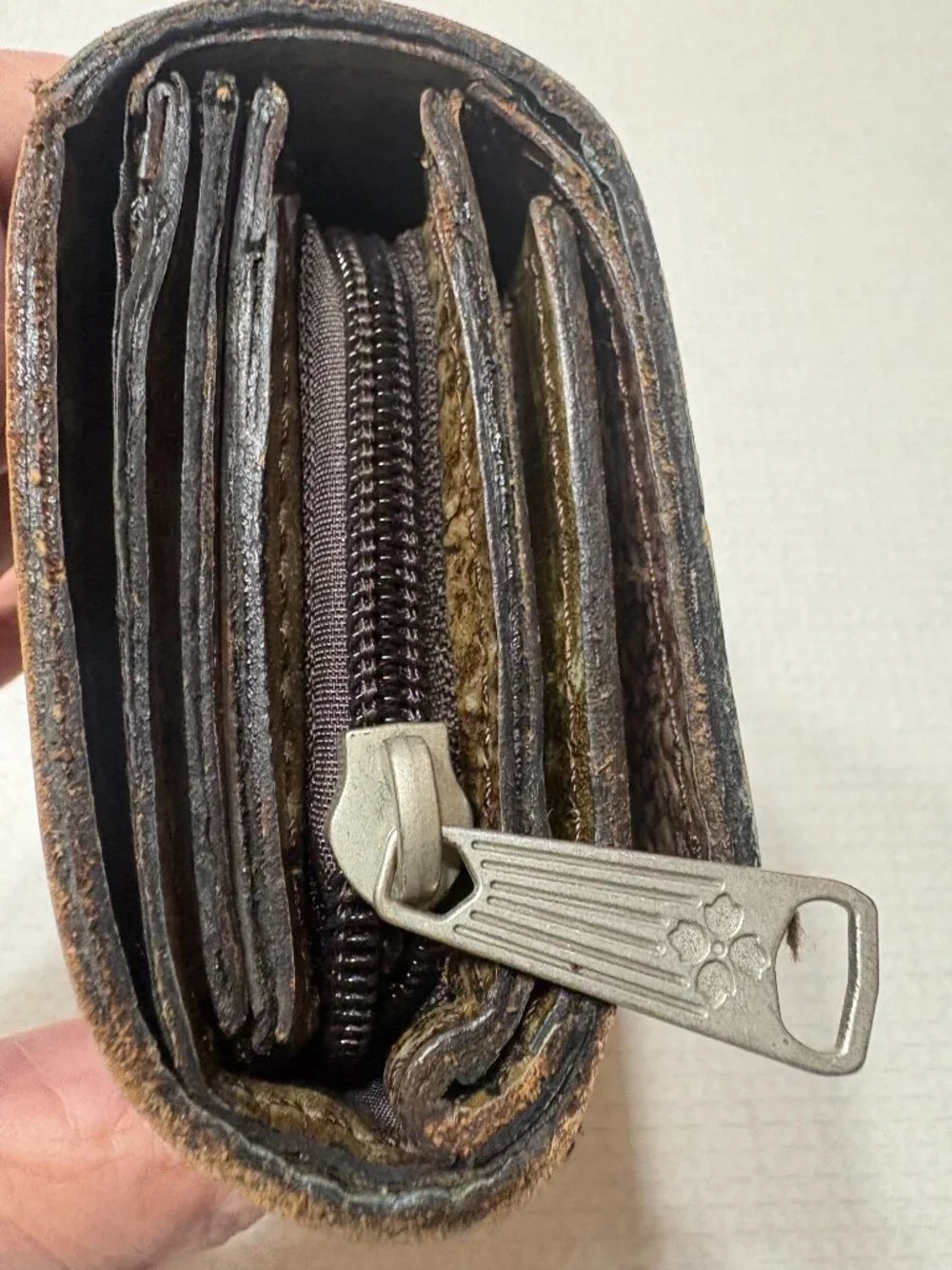 GUC Patricia Nash Turquise/Brown Cassini Trifold